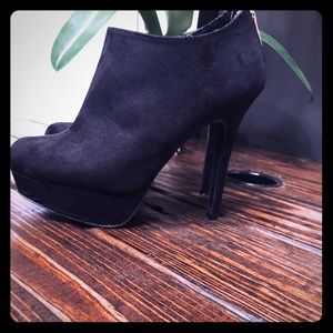 Jennifer Lopez booties